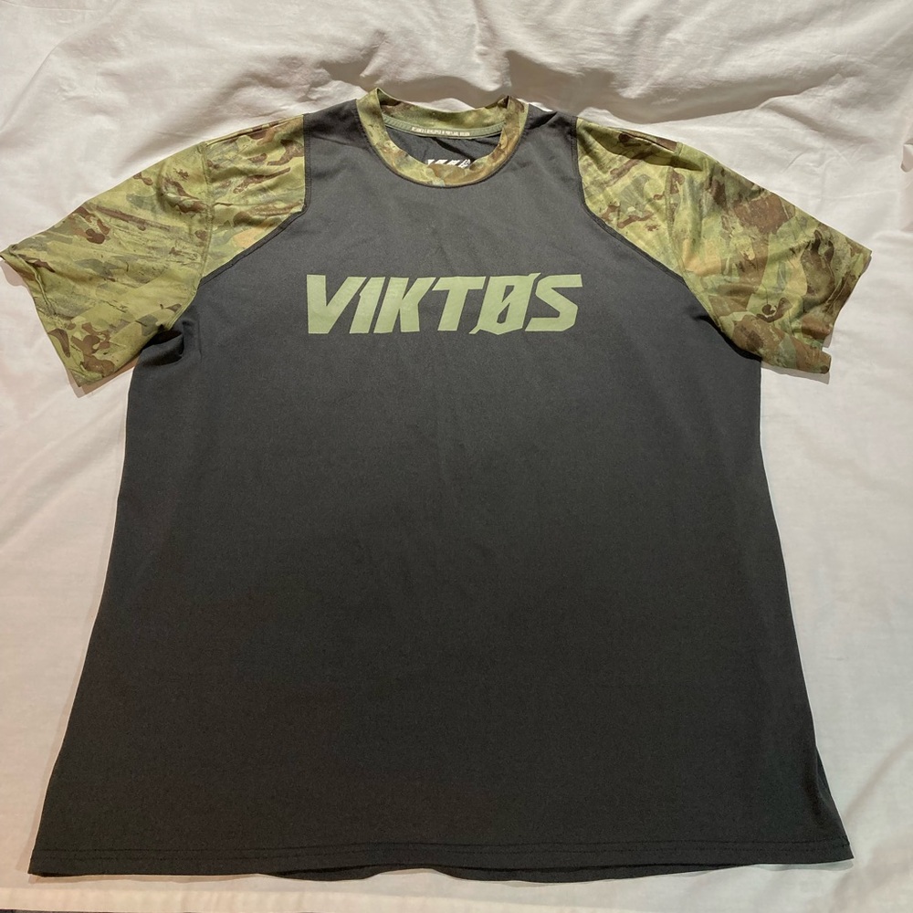 Viktos Black Arms Camo Shirt, Men’s size XL